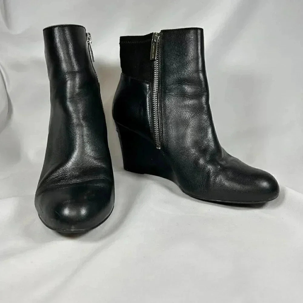 Michael Kors Size 8M Black Leather Wedge Ankle Boots Side Zipper
